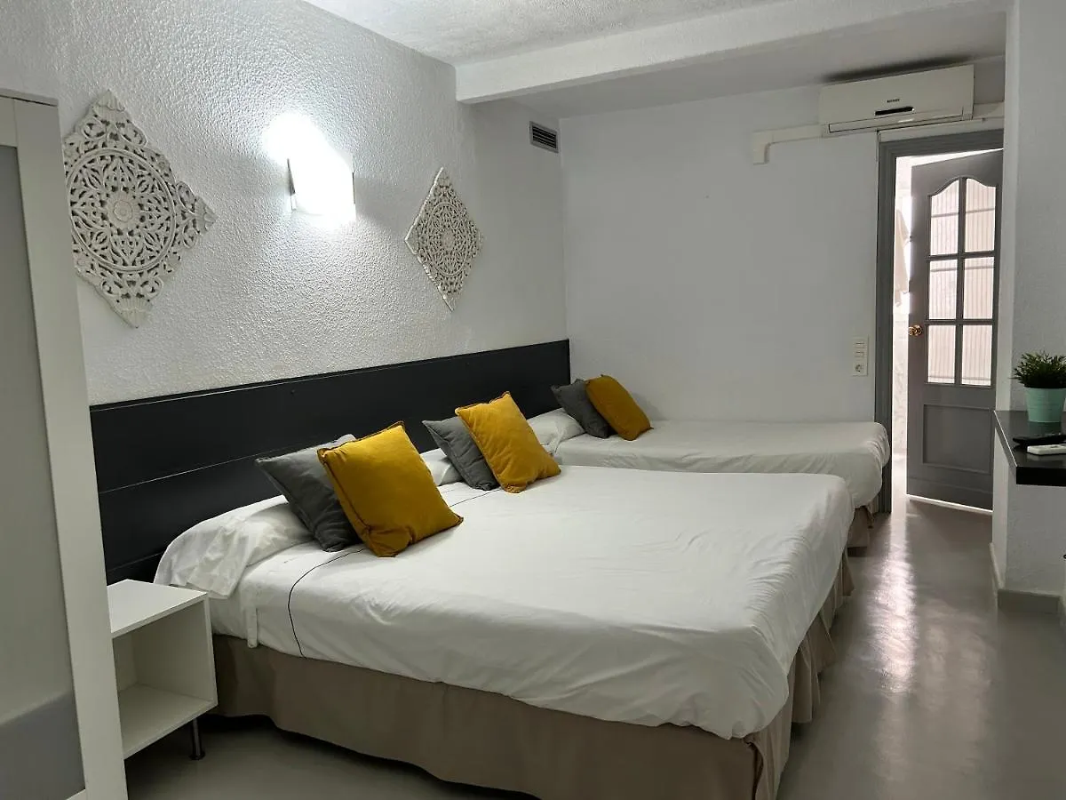 Hostal Berlin Marbella Guest house