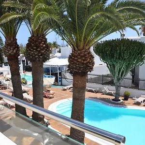 Tulipanes Hotel apartamentowy Puerto del Carmen (Lanzarote)